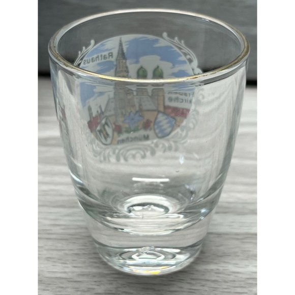 Munchen Germany Shot Glass Vintage Rathaus Frauen Kirche City View - Picture 7 of 7